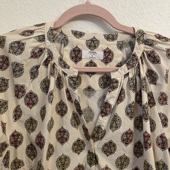 UNTUCKit Carrie Cream Patterned Blouse - Picture 10 of 16